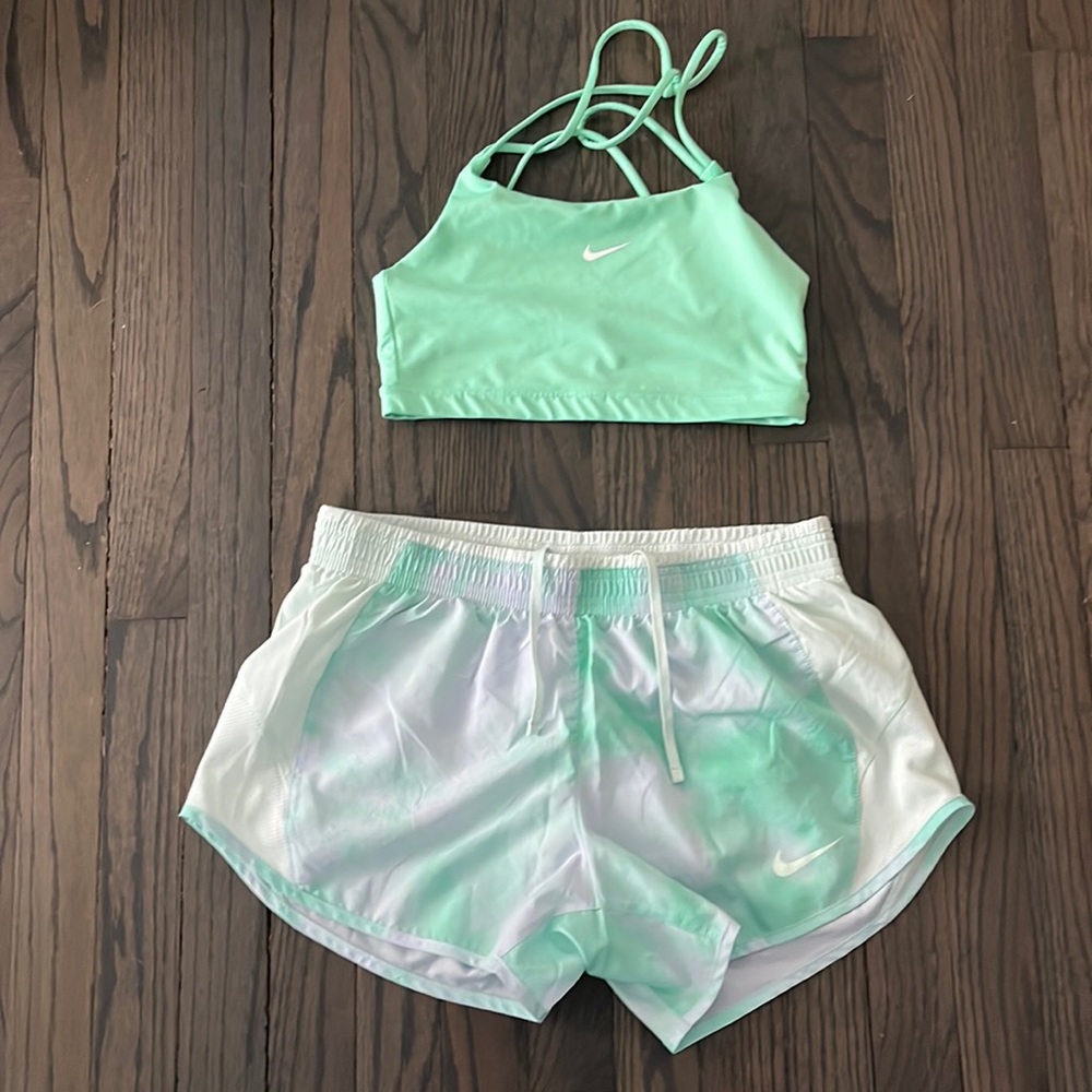 Nike running fit